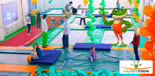 Дневные и безлимитные абонементы на занятия в батутном центре Happy Frog: от 4 до 24 занятий для взрослых и детей. **Скидка до 52%**. Москва - kupikupon.ru Дневные и безлимитные абонементы на занятия в батутном центре Happy Frog: от 4 до 24 занятий для взрослых и детей. **Скидка до 52%**