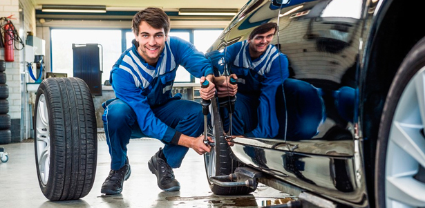 **Скидка до 50%** на шиномонтаж 4 колес легковых авто, внедорожников, микроавтобусов, минивэнов, кроссоверов + бесплатный шиномонтаж при правке, прокатке дисков, аргоновой сварке или ремонте бокового пореза, грыжи в автотехцентре «Комплекс Сервис». Москва - kupikupon.ru **Скидка до 50%** на шиномонтаж 4 колес легковых авто, внедорожников, микроавтобусов, минивэнов, кроссоверов + бесплатный шиномонтаж при правке, прокатке дисков, аргоновой сварке или ремонте бокового пореза, грыжи в автотехцентре «Комплекс Сервис»
