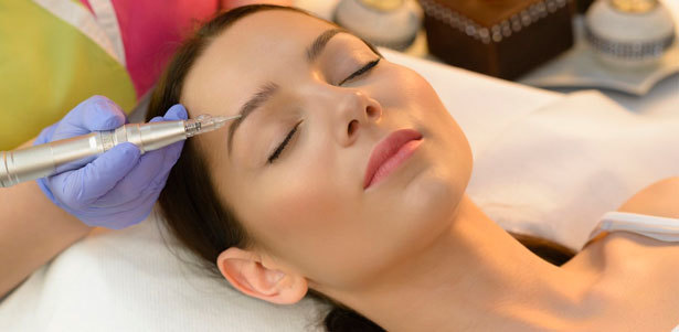 Перманентный макияж губ, бровей и межресничного пространства в Beauty Studio Florida. **Скидка до 76%**. Омск - kupikupon.ru Перманентный макияж губ, бровей и межресничного пространства в Beauty Studio Florida. **Скидка до 76%**