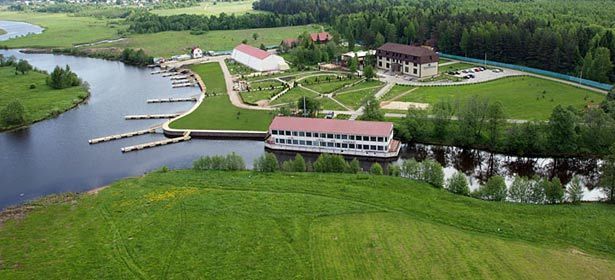 Проживание для двоих в отеле на воде в загородном клубе FordeWind: роскошные номера категории стандарт или люкс, питание, бассейн, боулинг, бильярд и не только. **Скидка до 67%**. Москва - kupikupon.ru Проживание для двоих в отеле на воде в загородном клубе FordeWind: роскошные номера категории стандарт или люкс, питание, бассейн, боулинг, бильярд и не только. **Скидка до 67%**