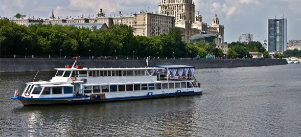 Увлекательная полуторачасовая прогулка на теплоходе по Москве-реке от Столичной Судоходной компании **всего за 199р.!** Купон действует в любой день, в любое время работы компании!. Москва - kupikupon.ru Увлекательная полуторачасовая прогулка на теплоходе по Москве-реке от Столичной Судоходной компании **всего за 199р.!** Купон действует в любой день, в любое время работы компании!