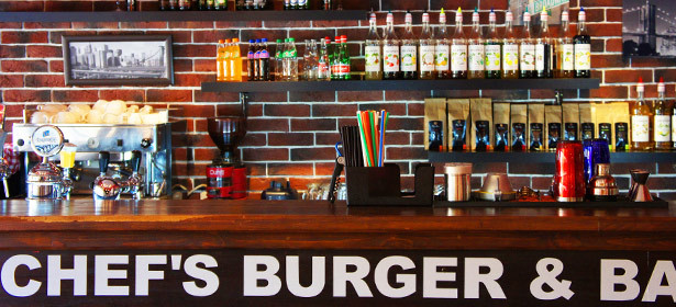 Все меню и напитки в баре Chef's burger. Вкуснейшие бургеры и не только! **Скидка 50%**. Москва - kupikupon.ru Все меню и напитки в баре Chef's burger. Вкуснейшие бургеры и не только! **Скидка 50%**