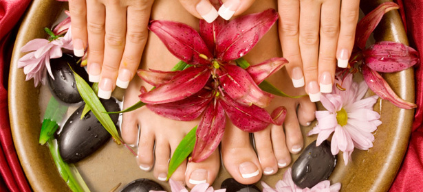 Маникюр и педикюр: минеральный, европейский, молочно-медовый spa-маникюр, уникальное покрытие калникюр, деграде и не только в салоне красоты «Нефертити». **Скидка до 74%**. Москва - kupikupon.ru Маникюр и педикюр: минеральный, европейский, молочно-медовый spa-маникюр, уникальное покрытие калникюр, деграде и не только в салоне красоты «Нефертити». **Скидка до 74%**