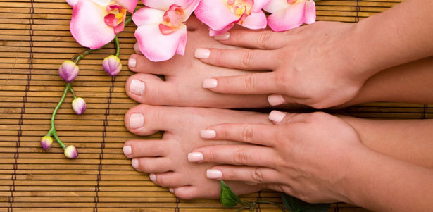 Кислотный педикюр против мозолей и натоптышей с покрытием Shellac или Vinylux + японский или европейский маникюр на выбор в салоне «Инстинкт красоты». **Скидка до 75%** . Москва - kupikupon.ru Кислотный педикюр против мозолей и натоптышей с покрытием Shellac или Vinylux + японский или европейский маникюр на выбор в салоне «Инстинкт красоты». **Скидка до 75%**