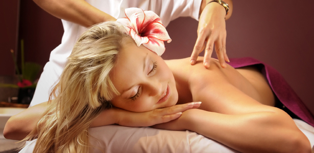 Тайский массаж или ойл-массаж и Spa-программы для одного или двоих в круглосуточном салоне красоты «Лолли» на Китай Городе. **Скидка 71%**. Москва - kupikupon.ru Тайский массаж или ойл-массаж и Spa-программы для одного или двоих в круглосуточном салоне красоты «Лолли» на Китай Городе. **Скидка 71%**