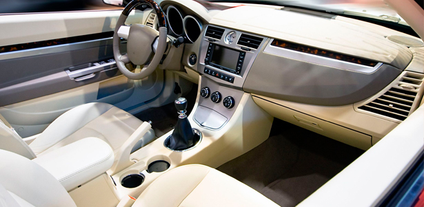 Комплексная химчистка салона или полировка кузова автомобиля в центре «Гараж-Тоннель».  **Скидка до 79%**
