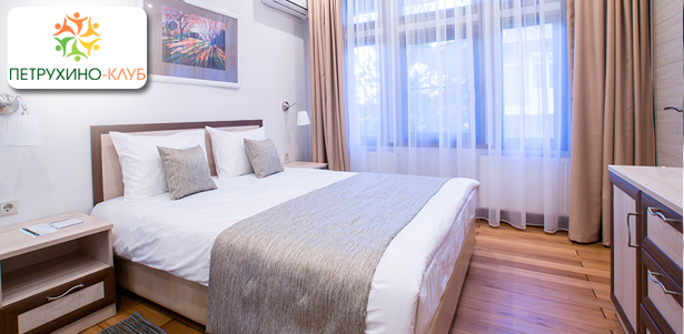 Загородный отдых в отеле «Палисад» в коттеджном поселке «Петрухино-клуб»: питание «Полупансион», катание на тюбинге, тир. **Скидка 50%**
