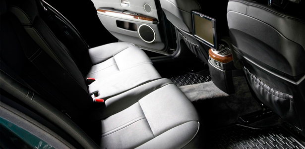 Надежность и качество! Комплексная и аппаратная химчистка салона автомобиля в центре «Автотехнология». **Скидка до 68%**