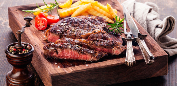 Ужин для 2, 4, 6 или 10 человек в ресторане «Кристер»: ореховое харчо, чашушули из телятины, паназиатский салат, пенное на выбор и не только. **Скидка до 53%**