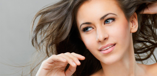 Стрижка, 3D-окрашивание, обжиг волос огнем, ламинирование или экранирование, маникюр и педикюр в салоне красоты «Экшн» на «Тверской» и «Чеховской». **Скидка до 89%**