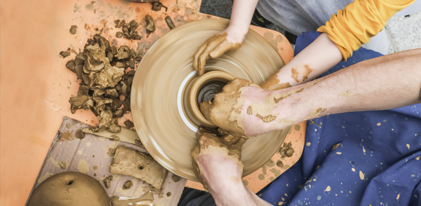 Мастер-класс по работе на гончарном круге для одного или двоих в арт-студии «Гончарная мастерская» **со скидкой до 52%**
