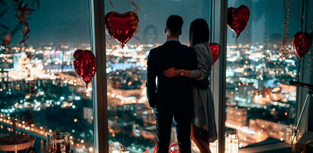 Романтическое свидание в «Москва-Сити»: фруктовая тарелка, десерты, телескоп, напитки, фотосессия и не только! **Скидка 30%**