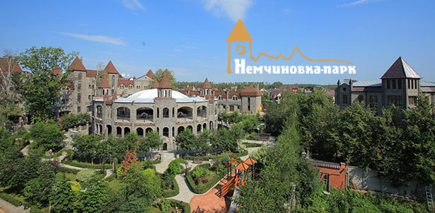 Проживание для двоих с завтраками в шато-отеле «Немчиновка парк»: уютные номера, Wi-Fi, парковка. **Скидка до 45%**