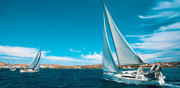 Морская рыбалка, прогулка или индивидуальная аренда яхты из дайвинг-центра «Хоста» от компании «12 миль». **Скидка до 40%**