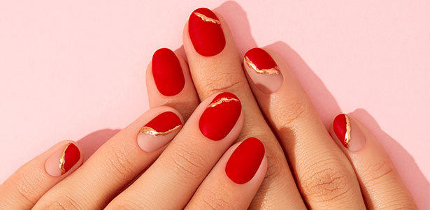 Маникюр и педикюр с покрытием гель-лаком в салоне красоты Your Look Studio. **Скидка до 74%**