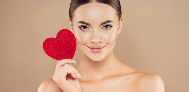 Механическая, комбинированная или УЗ-чистка лица, гликолевый или химический пилинг, комплексный уход по типу кожи в салоне красоты Red Cherry. **Скидка до 87%**