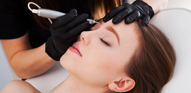 Перманентный макияж, удаление татуажа, ламинирование ресниц, дневной, вечерний или свадебный макияж от мастера Натальи Черепановой. **Скидка до 60%**