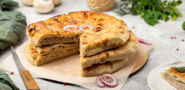 Осетинские пироги с мясом, сыром, грибами и не только, а также ароматная пицца от пекарни «МосПироги». **Скидка 50%**