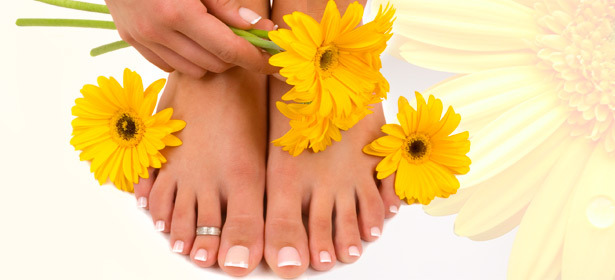 SPA-маникюр и педикюр с цветным покрытием в салоне красоты Lux and fresco со скидкой до 62%! А также стрижка, биоламинирование, экранирование и глянцевание **со скидкой до 50%**