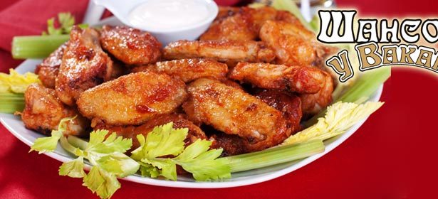 Пивной сет в ресторане «Шансон у Вакано» для двоих или компании из 4 либо 6 человек: пиво, куриные крылышки, жареные креветки и не только. Отличная атмосфера и отменная кухня. **Скидка до 71%**