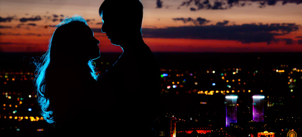 Романтическое свидание на крыше, празднование Дня Рождения и экскурсии по крышам от компании «Небо на крыше». Незабываемые впечатления и фотосессия на память! **Скидка до 61%**