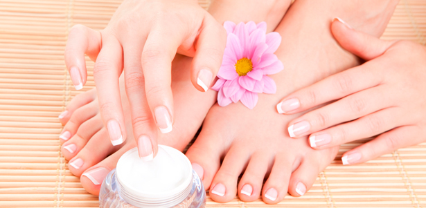 Маникюр, педикюр, уход Amber SPA и экспресс-покрытие гель-лак от студии красоты «Пани Стефана» **со скидкой до 75%**
